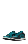 Jordan Air  1 Low Se Basketball Sneaker In Bright Spruce/ Black/ Sail