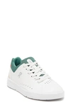 On The Roger Advantage Tennis Sneaker In White/ Green