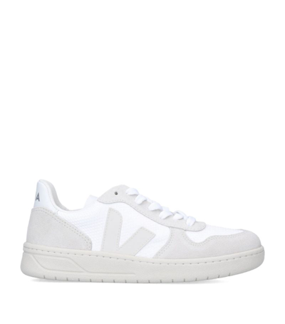 Veja Leather Pierre Low-top Sneakers In White_natural_pierre