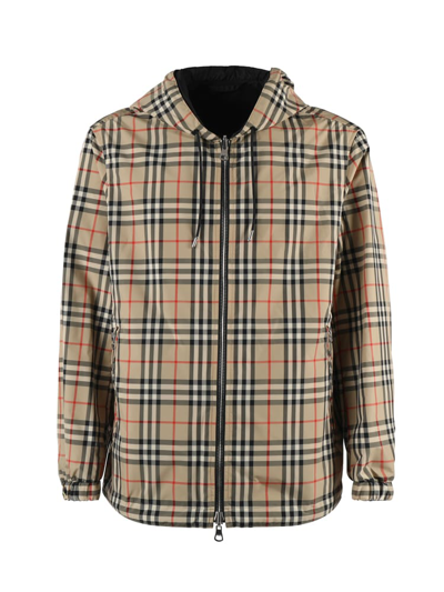 Burberry Reversible Jacket With Vintage Check Pattern In Archive Beige Ip Chk
