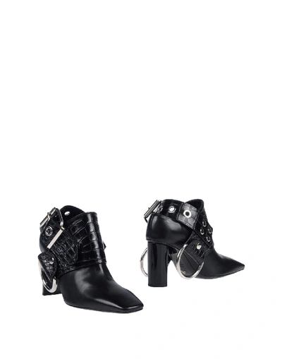 Alyx Ankle Boot In Black