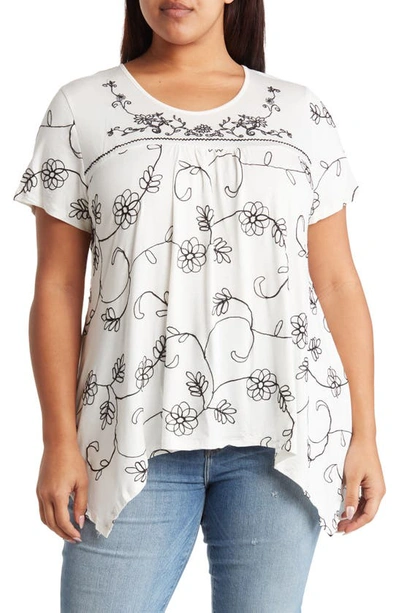 Forgotten Grace Floral Sharkbite Hem T-shirt In White/ Black