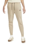 Nike Men's  Sportswear Tech Fleece Jogger Pants In Brown