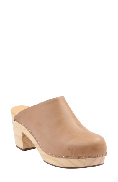 Nisolo Leather Platform Clog In Almond
