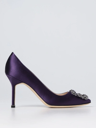 Manolo Blahnik Hangisi Pumps In Violet