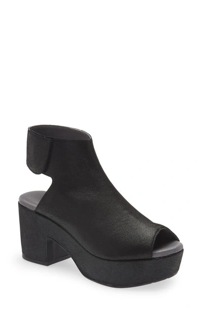 Chocolat Blu Gabby Block Heel Sandal In Black Leather