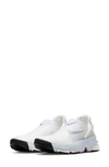 Nike Women's Go Flyease Easy On/off Shoes In White