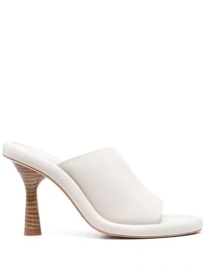 Paloma Barceló Ilia 100mm Leather Mules In Beige