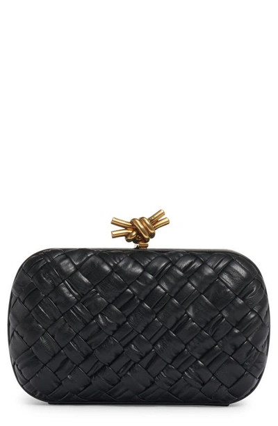 Bottega Veneta Knot Clasp Intrecciato Leather Minaudière In Black