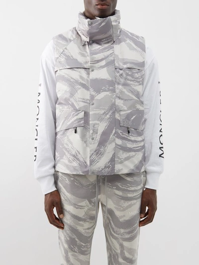 Moncler Genius 4 Moncler Hyke Vanil Printed Down Vest In Grey