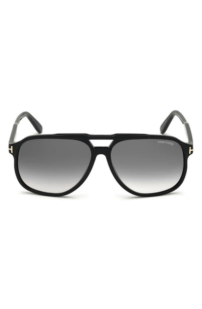 Tom Ford 62mm Gradient Oversize Navigator Sunglasses In Shiny Black / Gradient Smoke