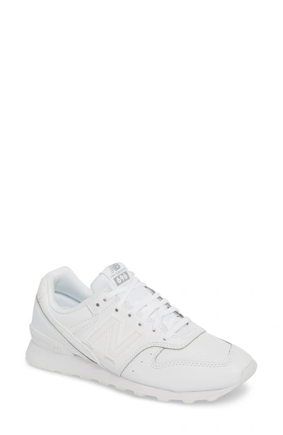 New Balance 696 Sneaker In White