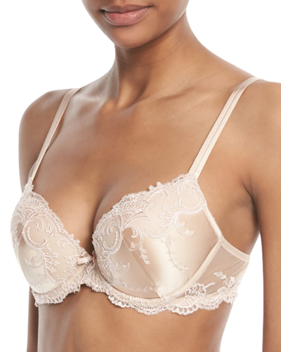 Lise Charmel Splendeur Soie Contour Lace Bra In Beige