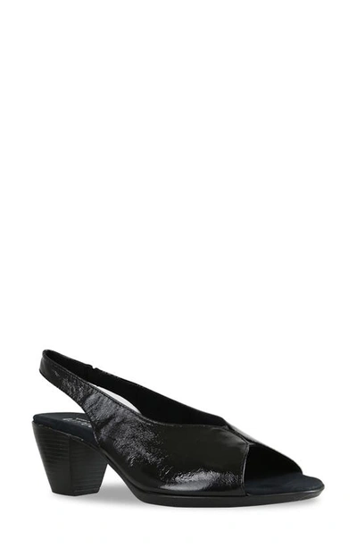 Munro Rochelle Slingback Sandal In Black Crinkle Patent