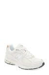 New Balance 2002r Sneaker In White