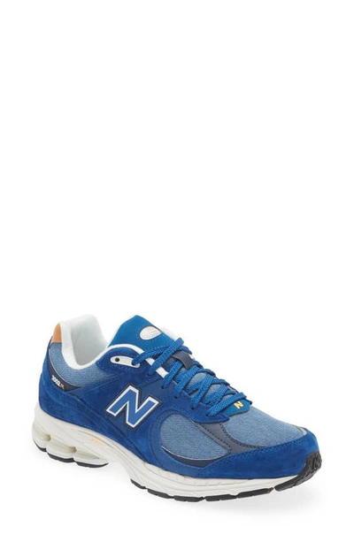 New Balance 2002r Sneaker In Blue/brown