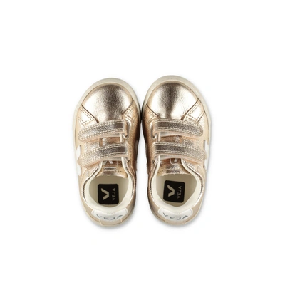 Veja Kids'  Trainers Oro In Similpelle Con Velcro Bambina
