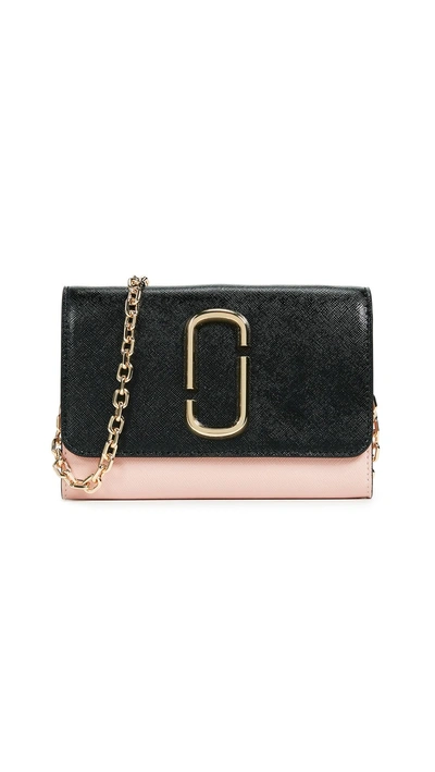 Marc Jacobs Snapshot Wallet On Chain In Black/rose