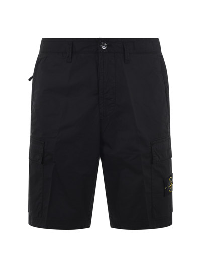 Stone Island Logo Patch Cargo Shorts In Grey