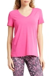 Zella Ava Active V-neck T-shirt In Pink Rouge