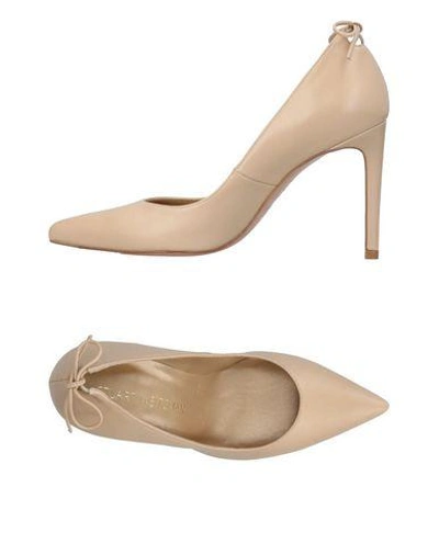 Stuart Weitzman Pump In Beige