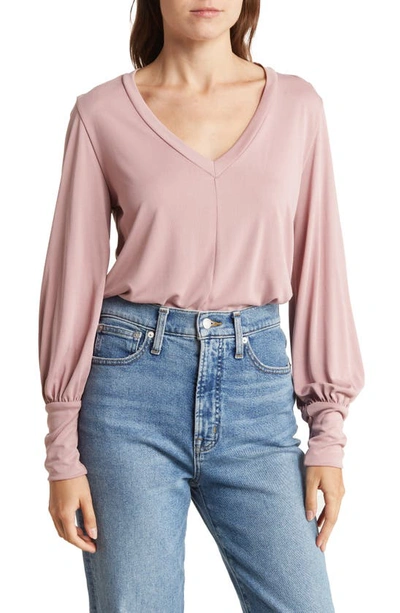 Renee C V-neck Long Sleeve Solid Top In Pink