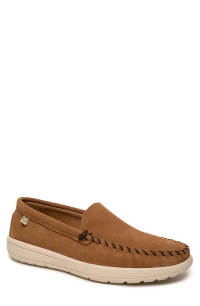 Minnetonka Discover Classic Water Resistant Loafer In Dusty Brown