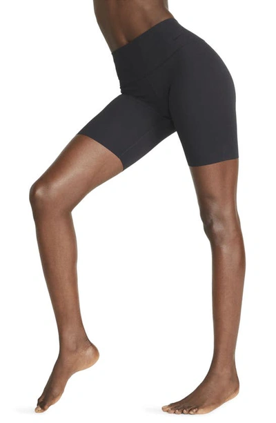 Nike Women's Zenvy Gentle-support Mid-rise 8" Biker Shorts In Black