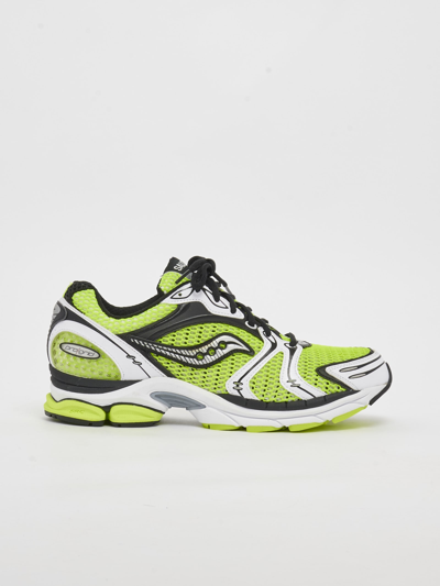 Saucony Progrid Triumph 4 运动鞋 In Yellow