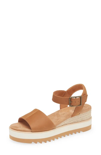 Toms Diana Wedge Sandal In Tan Leather