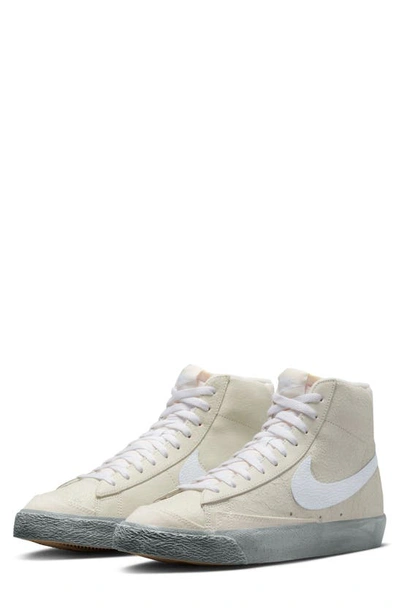 Nike Men's Blazer Mid '77 Se Shoes In Summit White/white/phantom/mica Green