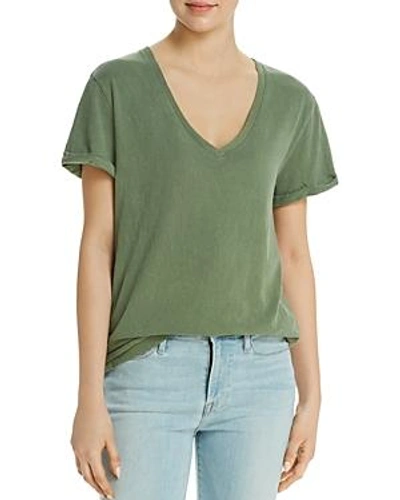 Frame Cuffed V-neck Tee In Faded Army