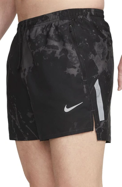 Nike Men's Dri-fit Run Division Stride 4" Brief-lined Running Shorts In Black/relective Silver