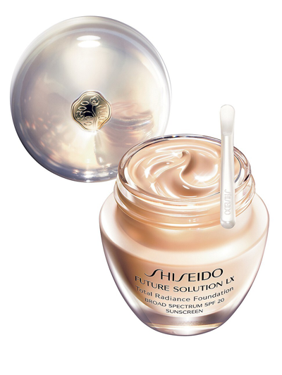 Shiseido Future Solution Lx Total Radiance Foundation Broad Spectrum Spf 20 Sunscreen In Golden 1