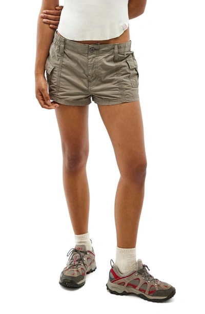 Bdg Urban Outfitters Y2k Low Rise Cotton Poplin Cargo Shorts In Khaki