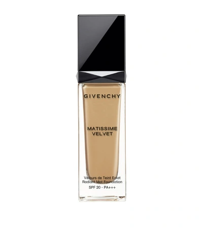 Givenchy Matissime Velvet Radiant Mattifying Fluid Foundation Spf 20 In Neutral