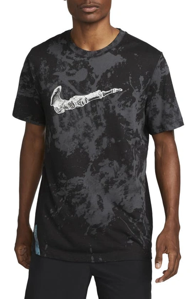Nike Dri-fit Running Graphic T-shirt In Black