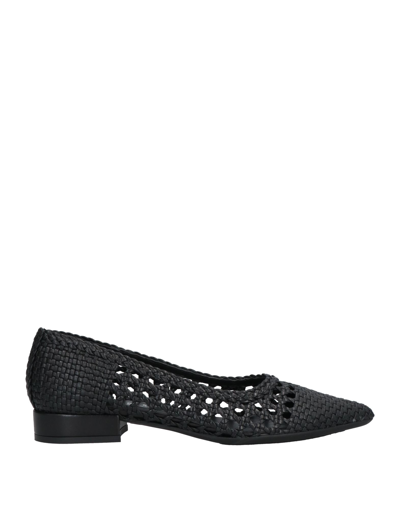 Pas De Rouge Ballet Flats In Black