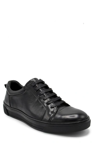 Aston Marc Palio Court Shoe In Black