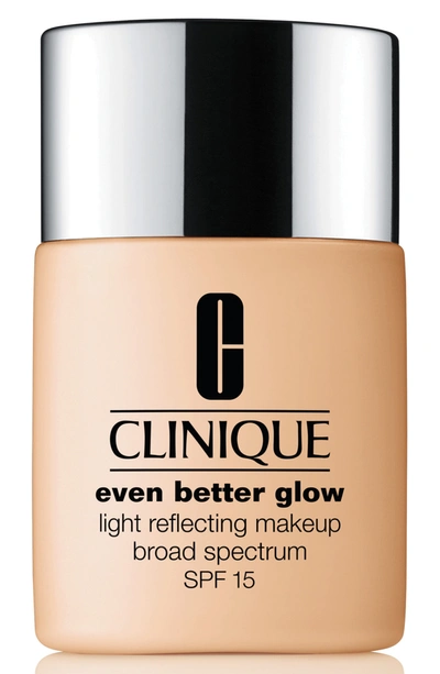 Clinique Even Better & #153 Glow Light Reflecting Makeup Broad Spectrum Spf 15, 1.0 Oz./ 30 ml In Wn 04 Bone