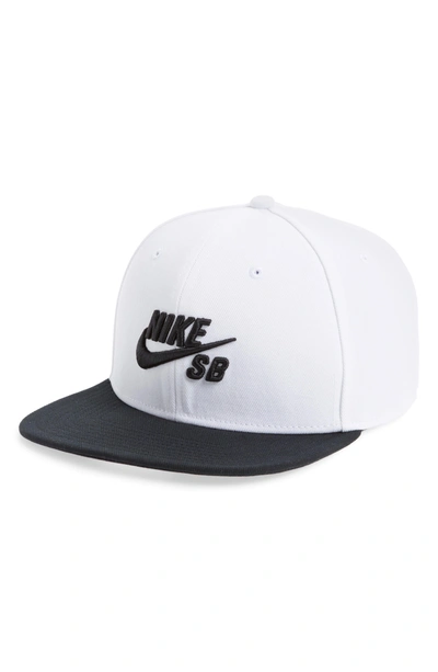 Nike Pro Snapback Baseball Cap - White In White/ Black/ Black/ Black