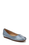 Naturalizer Maxwell Skimmer Flat In Ocean Air Blue Metallic Leather