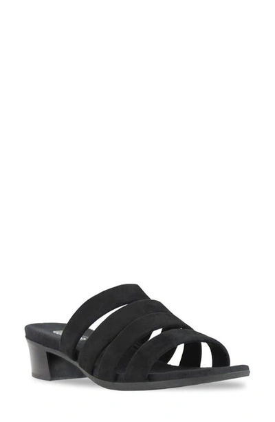 Munro Adrianne Sandal In Black