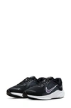 Nike Quest 5 Low-top Sneakers In Black/ White/ Grey