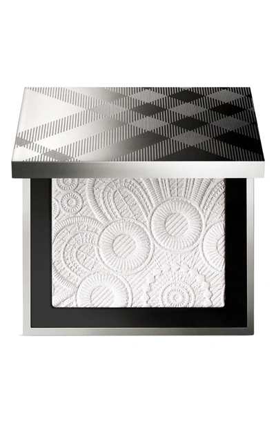 Burberry Beauty Beauty Fresh Glow Highlighter In White Gold