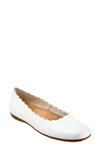 Trotters Sabine Flat In White