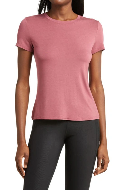 Alo Yoga Stretch T-shirt In Mars Clay