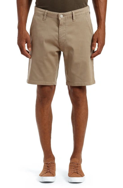 34 Heritage Arizona Stretch Shorts In Aluminum Soft Touch