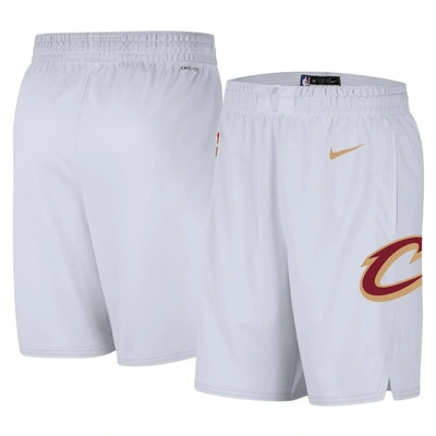 Nike Men's  White Cleveland Cavaliers 2020/21 Association Edition Swingman Performance Shorts