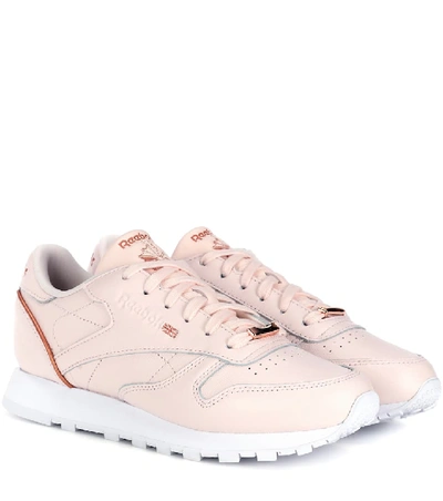 Reebok Women's Classic Leather Hw Casual Shoes, Pink